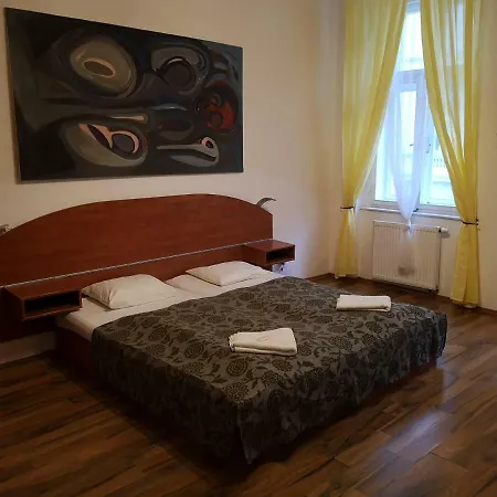 Aparthotel Auspicie 3*